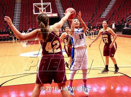 Thumbnail 2 in Valley Christian vs. Winslow  (AIA D3 Quarterfinal) photogallery.
