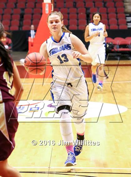 Thumbnail 1 in Valley Christian vs. Winslow  (AIA D3 Quarterfinal) photogallery.
