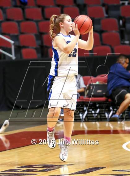 Thumbnail 3 in Valley Christian vs. Winslow  (AIA D3 Quarterfinal) photogallery.