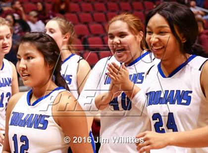 Thumbnail 3 in Valley Christian vs. Winslow  (AIA D3 Quarterfinal) photogallery.