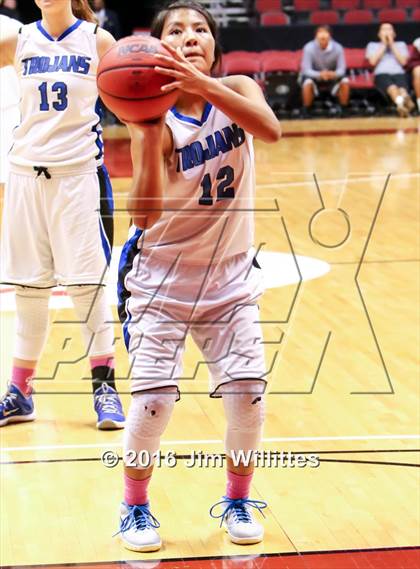 Thumbnail 2 in Valley Christian vs. Winslow  (AIA D3 Quarterfinal) photogallery.