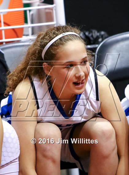 Thumbnail 1 in Valley Christian vs. Winslow  (AIA D3 Quarterfinal) photogallery.