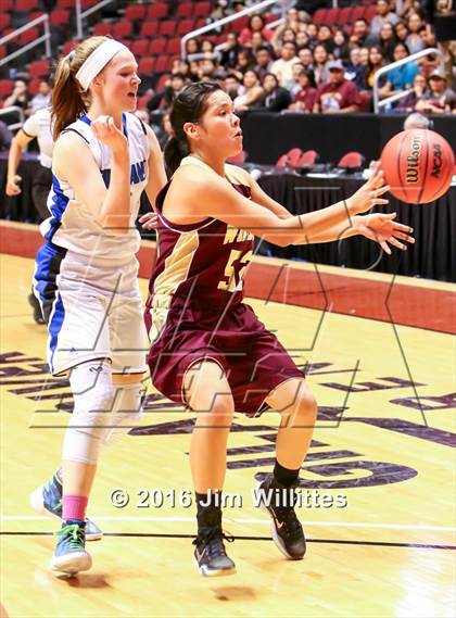 Thumbnail 3 in Valley Christian vs. Winslow  (AIA D3 Quarterfinal) photogallery.