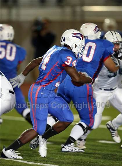 Thumbnail 1 in McNeil @ Leander photogallery.