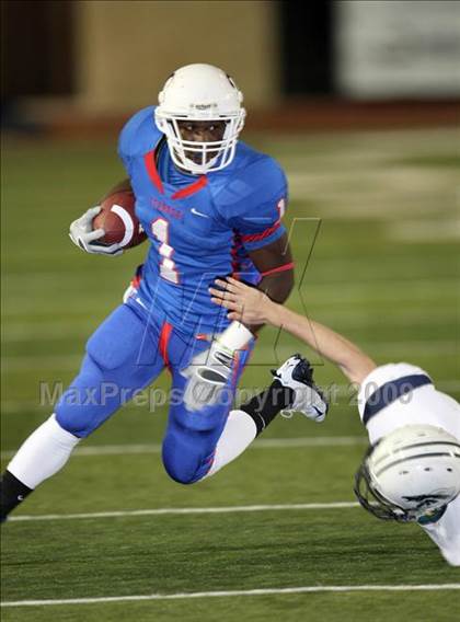 Thumbnail 2 in McNeil @ Leander photogallery.