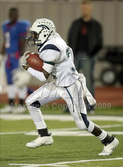 Thumbnail 2 in McNeil @ Leander photogallery.