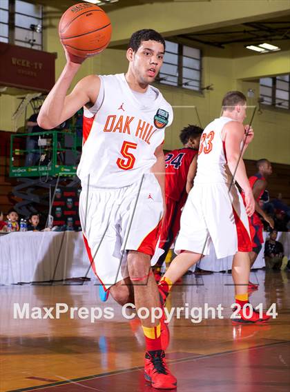 Thumbnail 3 in Oak Hill Academy vs. Findlay Prep (Dick's Sporting Goods National Tournament) photogallery.