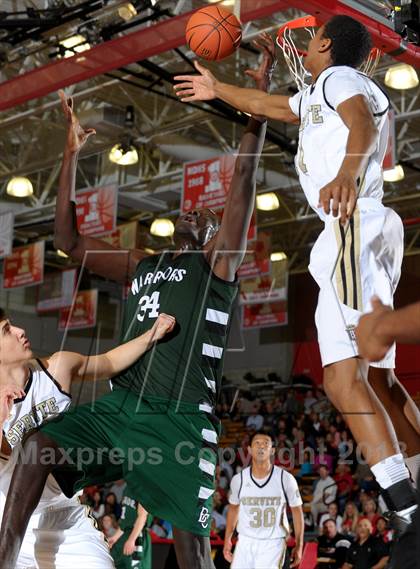 Thumbnail 1 in Brethren Christian vs. Servite (Nike Extravaganza) photogallery.