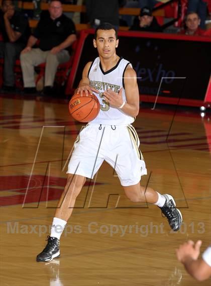 Thumbnail 1 in Brethren Christian vs. Servite (Nike Extravaganza) photogallery.