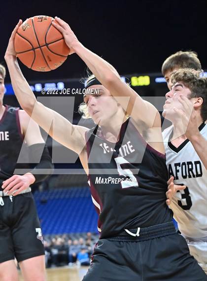 Thumbnail 2 in Graford vs Texline (UIL 1A State Final) photogallery.