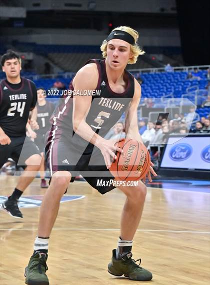 Thumbnail 1 in Graford vs Texline (UIL 1A State Final) photogallery.