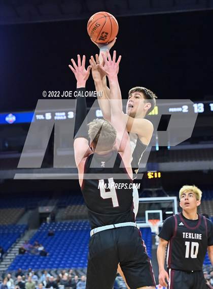 Thumbnail 3 in Graford vs Texline (UIL 1A State Final) photogallery.