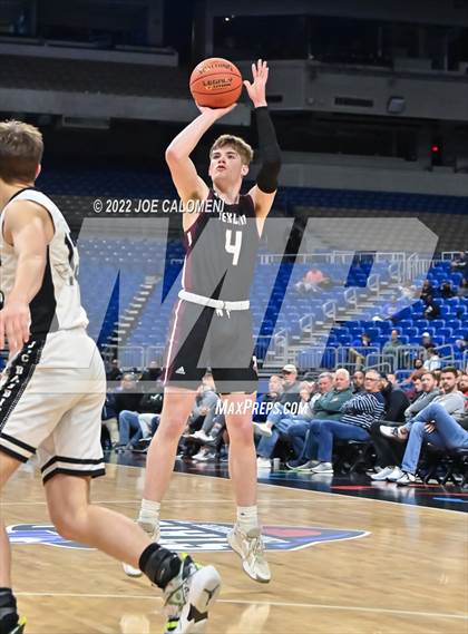 Thumbnail 2 in Graford vs Texline (UIL 1A State Final) photogallery.