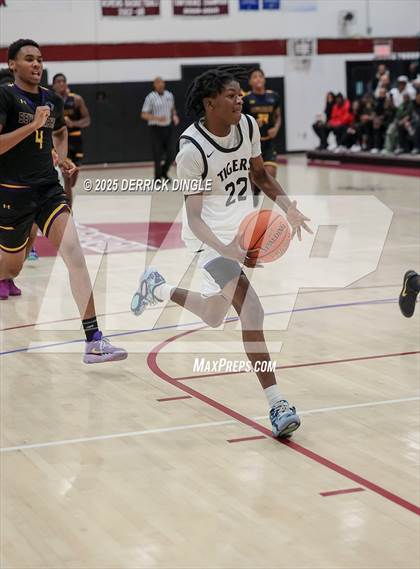 Thumbnail 1 in Hempstead vs Sewanhaka (Hoops for Hope Tournament) photogallery.