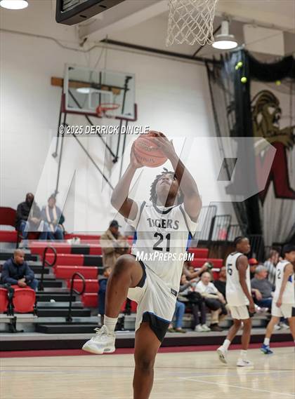 Thumbnail 3 in Hempstead vs Sewanhaka (Hoops for Hope Tournament) photogallery.