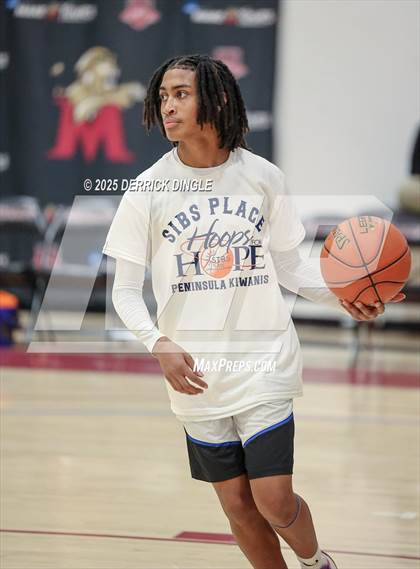 Thumbnail 2 in Hempstead vs Sewanhaka (Hoops for Hope Tournament) photogallery.