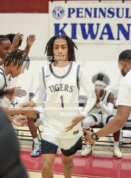 Thumbnail 3 in Hempstead vs Sewanhaka (Hoops for Hope Tournament) photogallery.