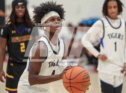 Thumbnail 3 in Hempstead vs Sewanhaka (Hoops for Hope Tournament) photogallery.