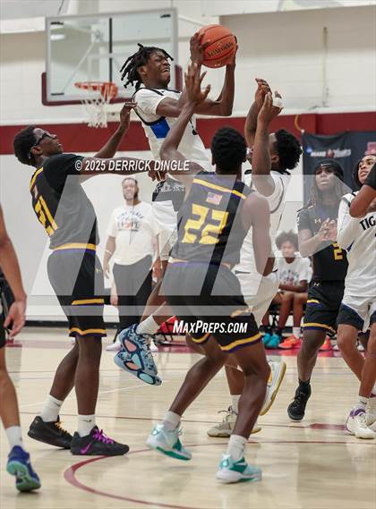 Thumbnail 1 in Hempstead vs Sewanhaka (Hoops for Hope Tournament) photogallery.