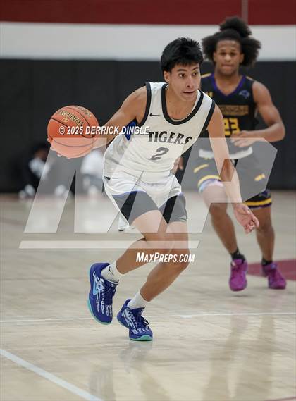 Thumbnail 1 in Hempstead vs Sewanhaka (Hoops for Hope Tournament) photogallery.