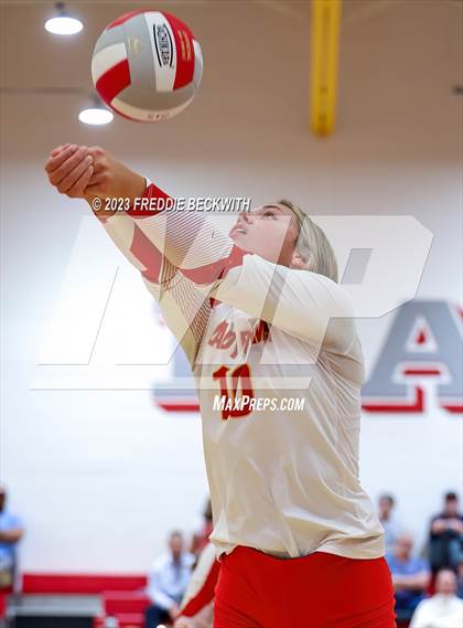 Thumbnail 2 in Collinsville @ S & S Consolidated photogallery.