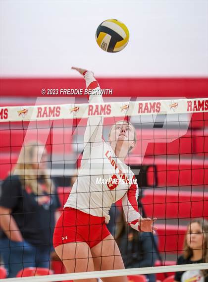 Thumbnail 2 in Collinsville @ S & S Consolidated photogallery.