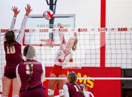 Thumbnail 1 in Collinsville @ S & S Consolidated photogallery.