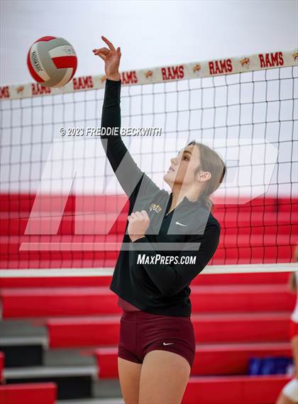 Thumbnail 1 in Collinsville @ S & S Consolidated photogallery.