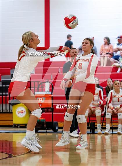 Thumbnail 1 in Collinsville @ S & S Consolidated photogallery.