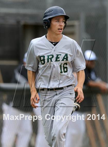 Thumbnail 1 in Brea Olinda @ Villa Park photogallery.