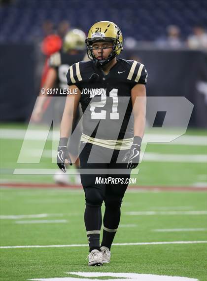 Thumbnail 2 in Manvel vs. Nederland (UIL 5A D1 Quarterfinal) photogallery.