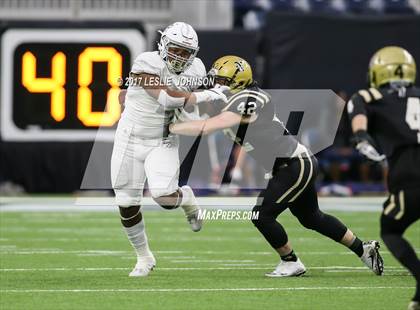 Thumbnail 2 in Manvel vs. Nederland (UIL 5A D1 Quarterfinal) photogallery.