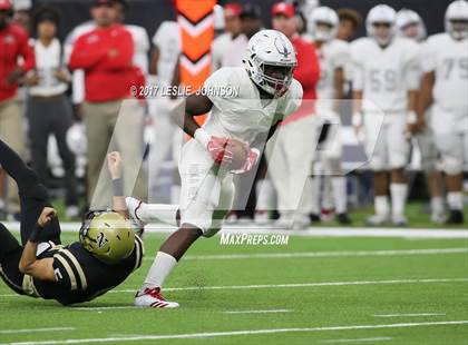Thumbnail 1 in Manvel vs. Nederland (UIL 5A D1 Quarterfinal) photogallery.