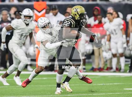 Thumbnail 1 in Manvel vs. Nederland (UIL 5A D1 Quarterfinal) photogallery.