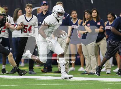 Thumbnail 2 in Manvel vs. Nederland (UIL 5A D1 Quarterfinal) photogallery.