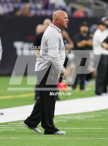Thumbnail 2 in Manvel vs. Nederland (UIL 5A D1 Quarterfinal) photogallery.
