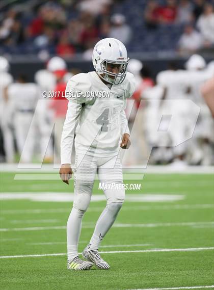 Thumbnail 1 in Manvel vs. Nederland (UIL 5A D1 Quarterfinal) photogallery.