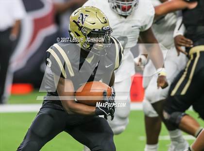 Thumbnail 3 in Manvel vs. Nederland (UIL 5A D1 Quarterfinal) photogallery.