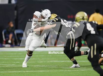 Thumbnail 1 in Manvel vs. Nederland (UIL 5A D1 Quarterfinal) photogallery.