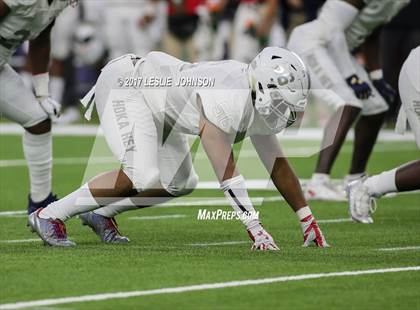 Thumbnail 2 in Manvel vs. Nederland (UIL 5A D1 Quarterfinal) photogallery.