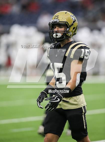 Thumbnail 3 in Manvel vs. Nederland (UIL 5A D1 Quarterfinal) photogallery.
