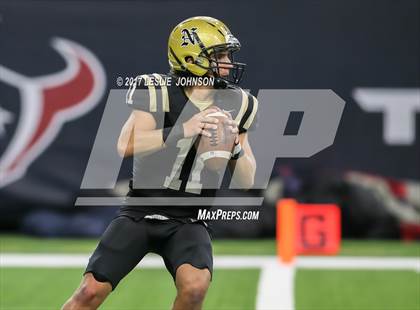 Thumbnail 1 in Manvel vs. Nederland (UIL 5A D1 Quarterfinal) photogallery.