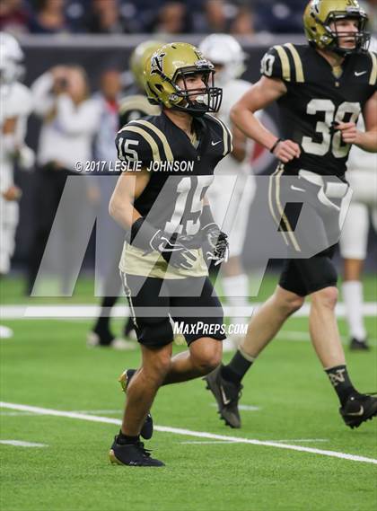 Thumbnail 2 in Manvel vs. Nederland (UIL 5A D1 Quarterfinal) photogallery.