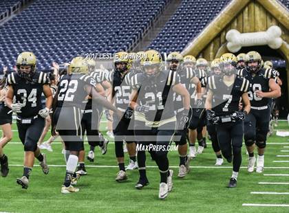 Thumbnail 1 in Manvel vs. Nederland (UIL 5A D1 Quarterfinal) photogallery.
