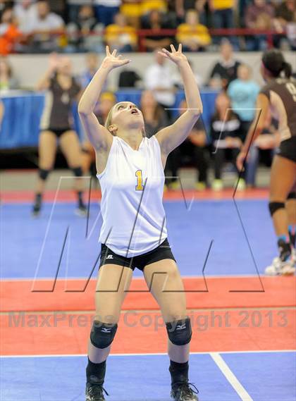 Thumbnail 3 in Caliche vs. Idalia (CHSAA 1A Pool II) photogallery.