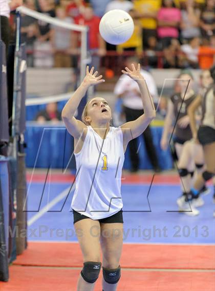 Thumbnail 1 in Caliche vs. Idalia (CHSAA 1A Pool II) photogallery.