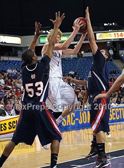 Thumbnail 1 in Colfax vs. Modesto Christian (CIF SJS D4 Final) photogallery.