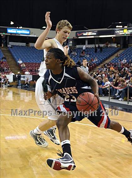 Thumbnail 3 in Colfax vs. Modesto Christian (CIF SJS D4 Final) photogallery.
