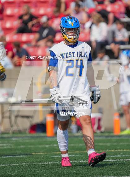 Thumbnail 2 in East Islip vs West Islip (NYSPHSAA XI Class B Final) photogallery.