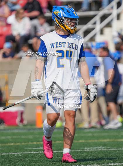 Thumbnail 3 in East Islip vs West Islip (NYSPHSAA XI Class B Final) photogallery.